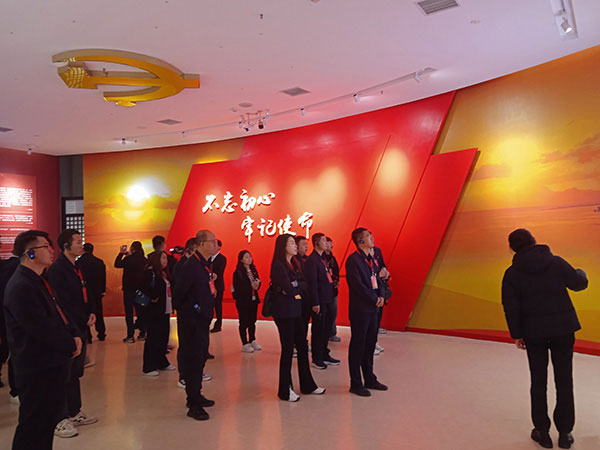 西柏坡黨?，F(xiàn)場教學